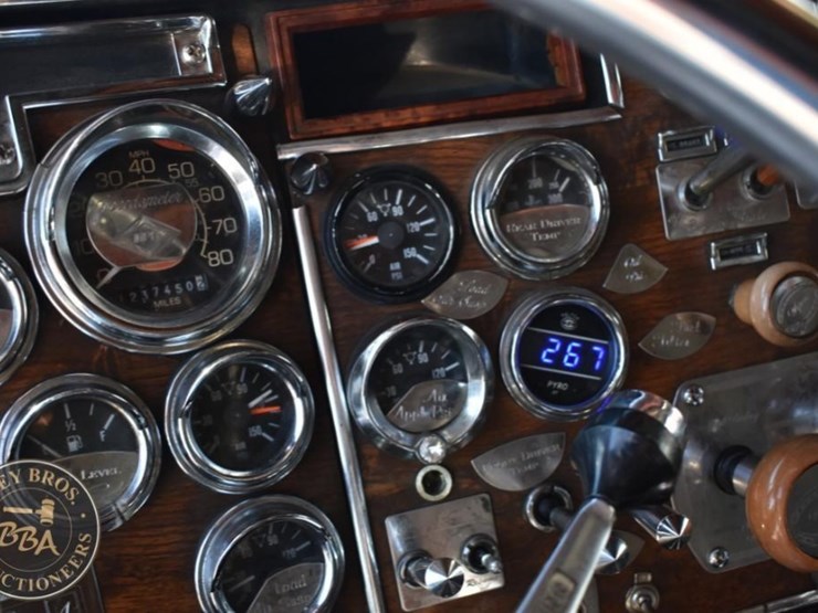 1990-peterbilt-379-image-76