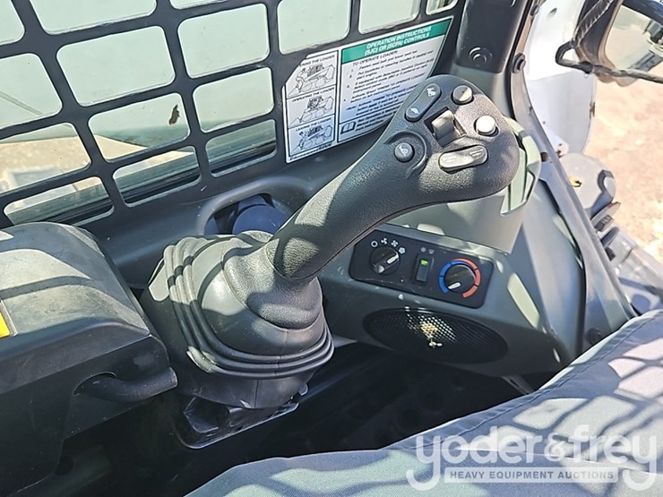 2019-bobcat-t870-image-26