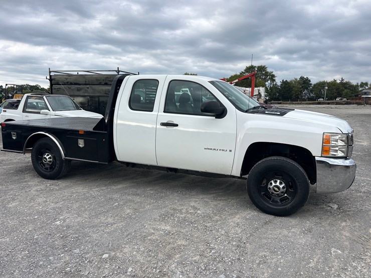 2011-chevrolet-2500-image-5