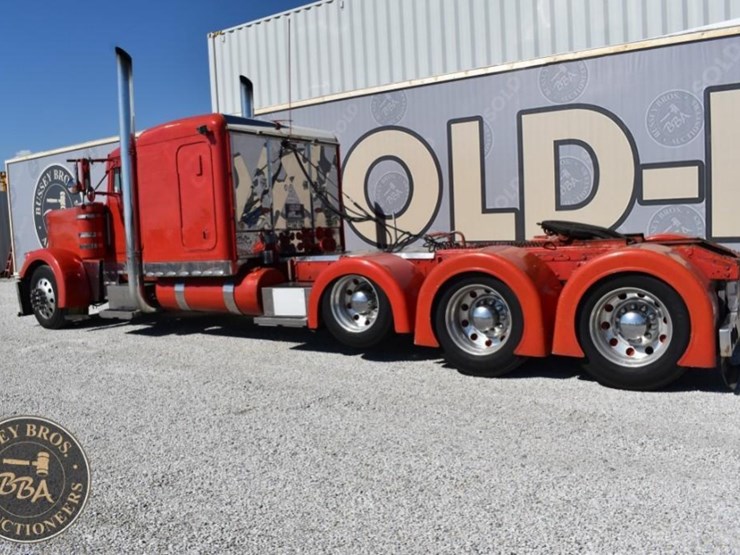 1990-peterbilt-379-image-22
