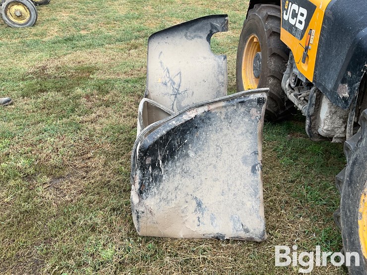 2014-jcb-526-56-image-10