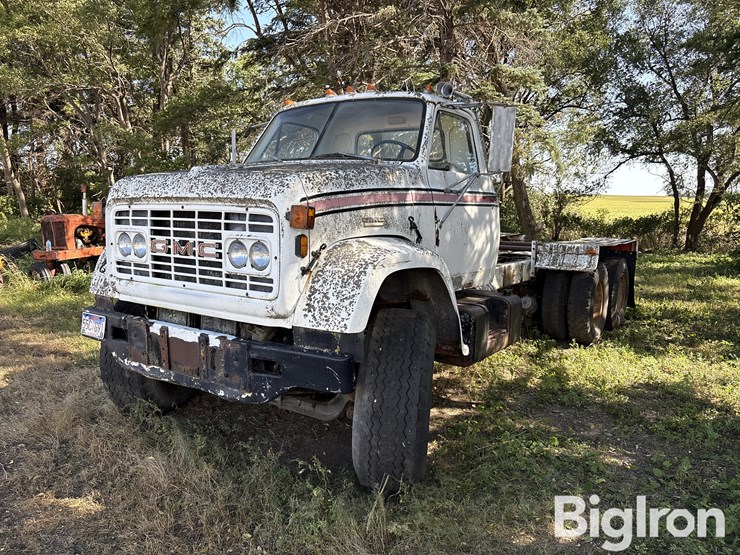 1975-gmc-9500-image-1