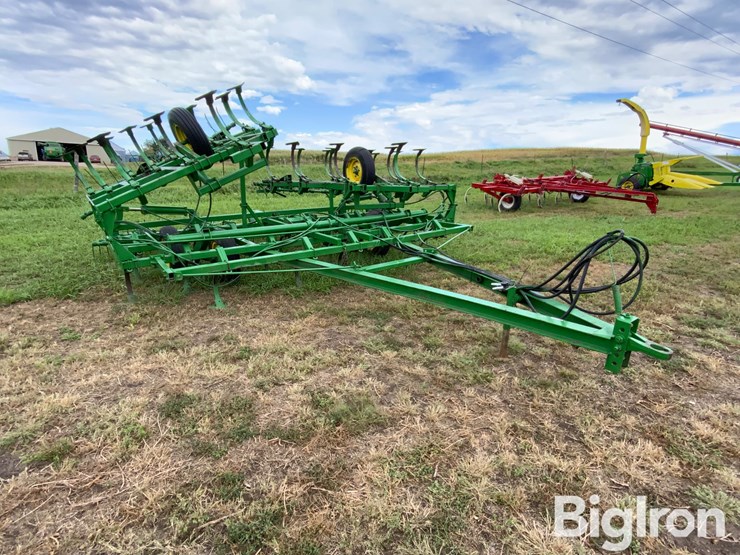 john-deere-1010-image-3