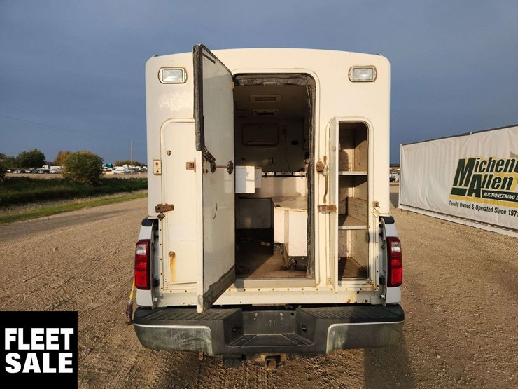 2013-ford-f350-image-38