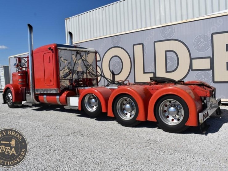 1990-peterbilt-379-image-23
