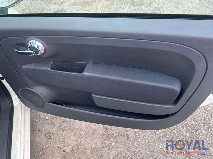 2013-fiat-500-image-24