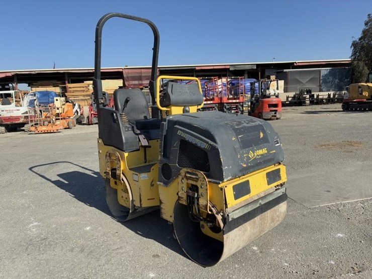 2017-bomag-bw900-50-image-2