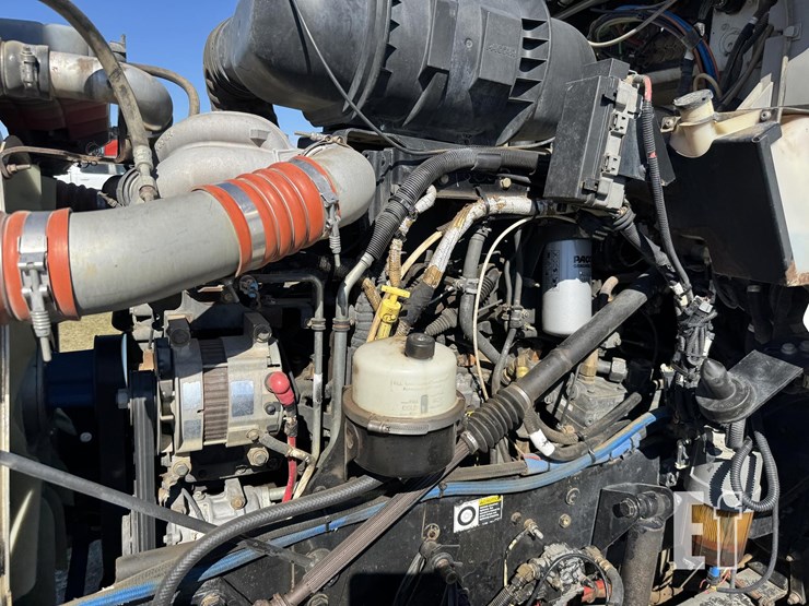 2011-kenworth-t800-image-42