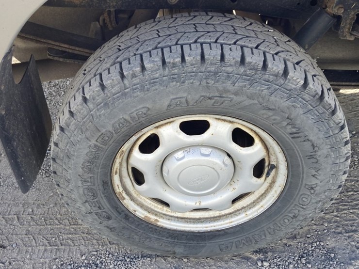 2011-ford-f150-image-38