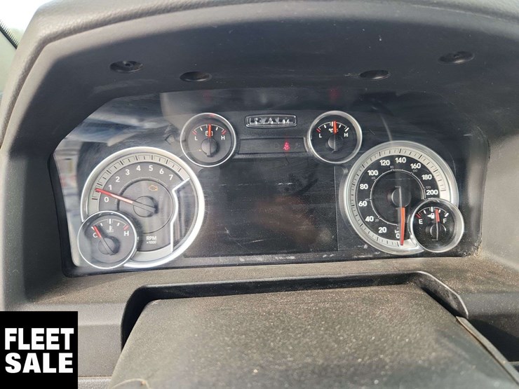 2015-ram-2500-slt-image-13