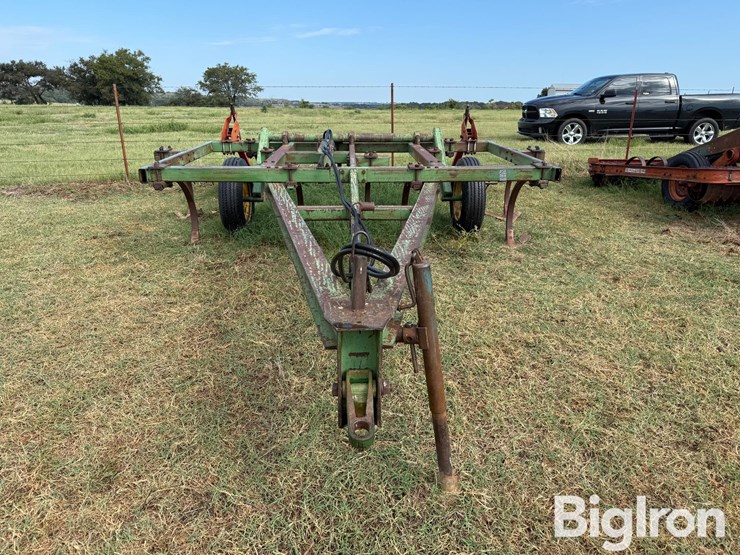john-deere-11-image-2