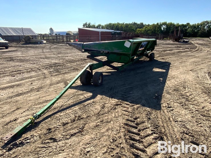 john-deere-843-image-1