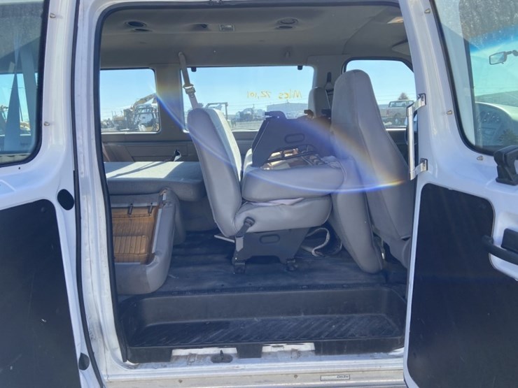 2001-ford-e350-image-22