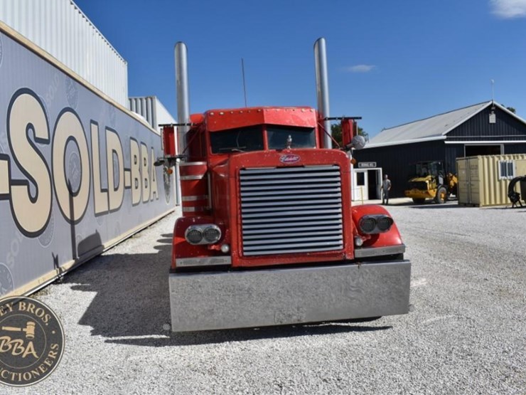 1990-peterbilt-379-image-7