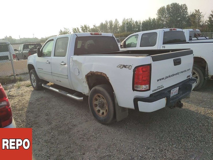 2012-gmc-sierra-3500hd-image-2