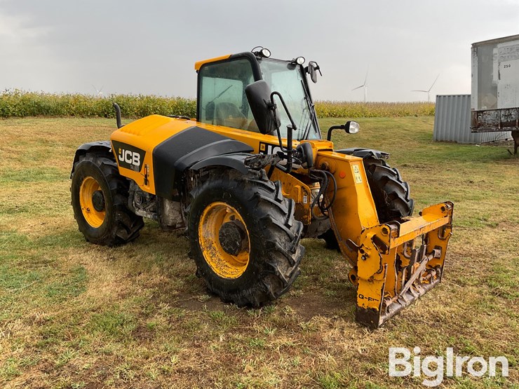 2014-jcb-526-56-image-3