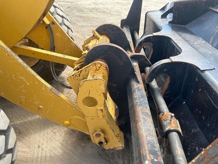 2016-caterpillar-930m-image-36