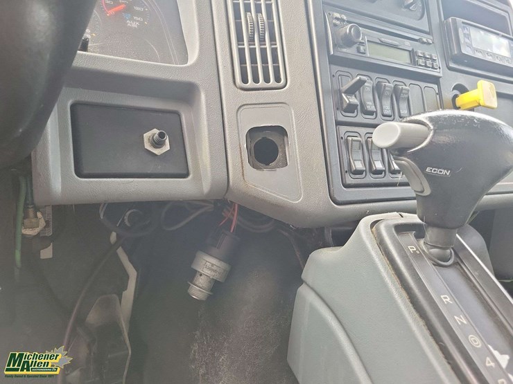 2007-international-durastar-4300-image-7