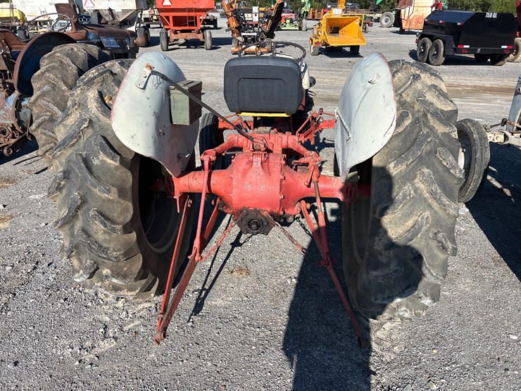 ford-tractor-image-5