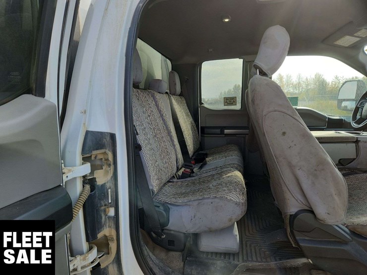 2020-ford-f550-image-32