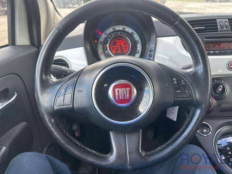 2013-fiat-500-image-12