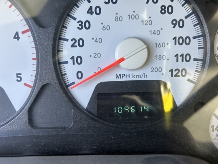 2009-dodge-ram-5500-image-15