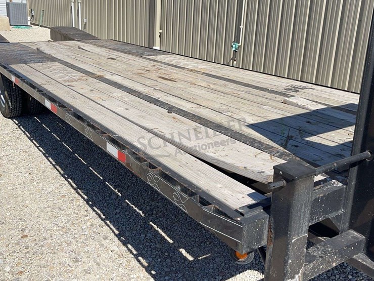 2007-load-master-27'-flatbed-gooseneck-trailer,-from-the-estate-of-dr.-ken-buchmann-image-15