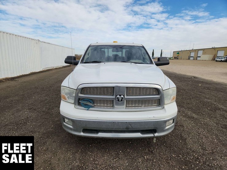 2012-ram-1500-slt-image-23