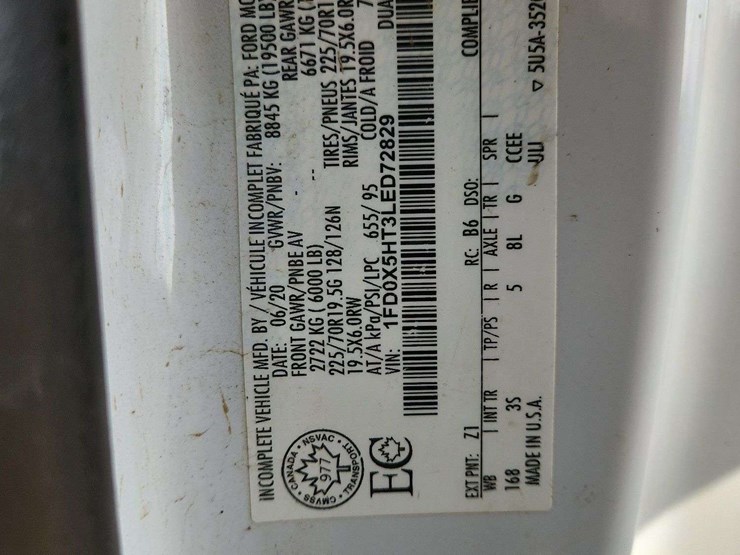 2020-ford-f550-image-10