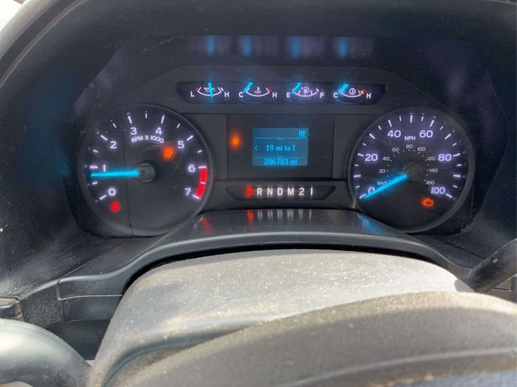 2021-ford-f250-image-24