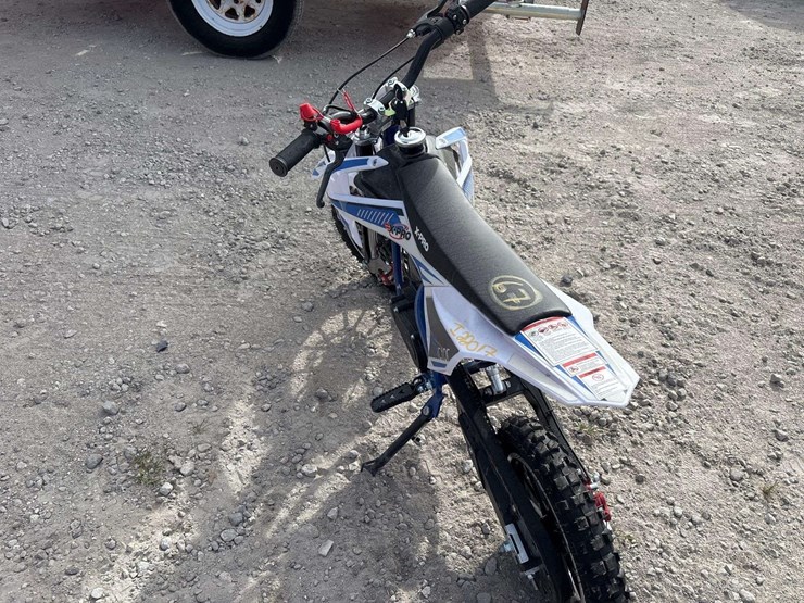 kids-dirt-bike-image-3