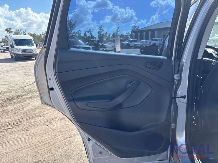 2016-ford-escape-image-18