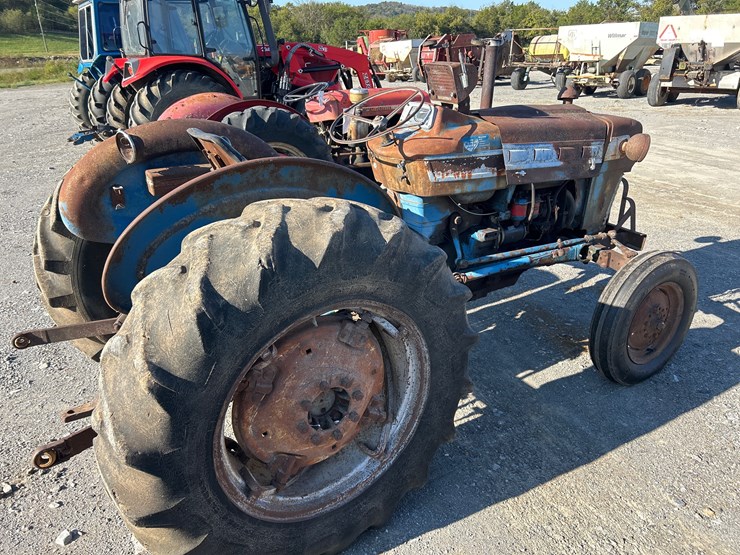ford-3000-image-6
