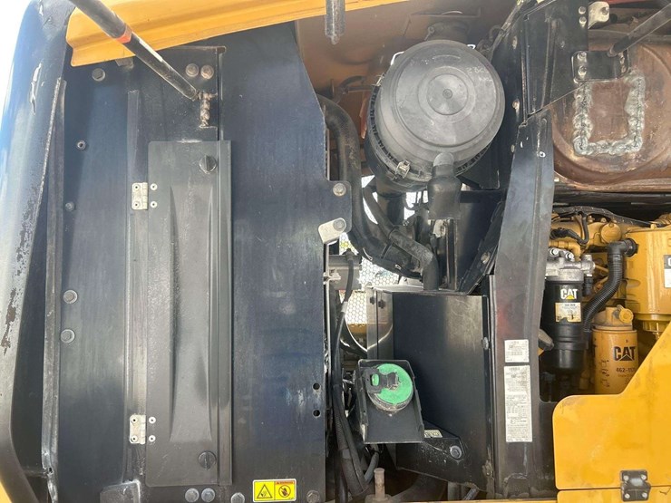 2016-caterpillar-930m-image-16