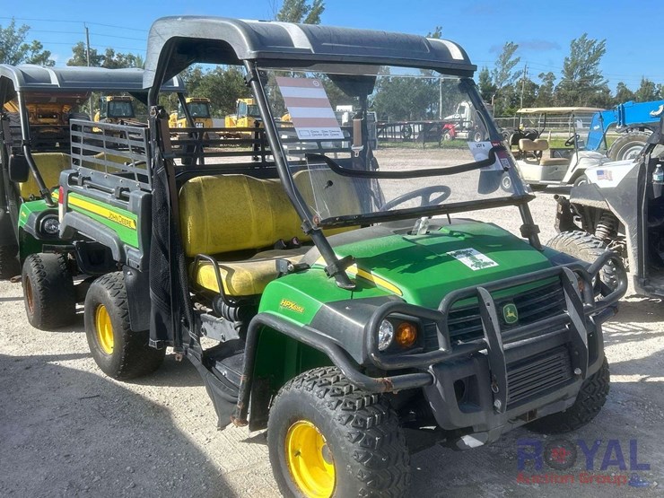 john-deere-hpx615e-gator-4x4-utility-cart-image-2