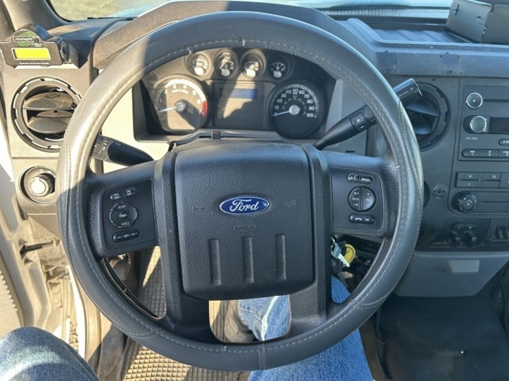 2016-ford-f350-image-15