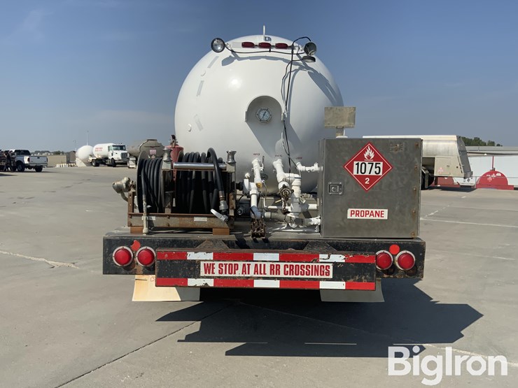 2010-sterling-l8500-image-6
