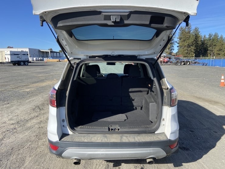 2017-ford-escape-se-image-27
