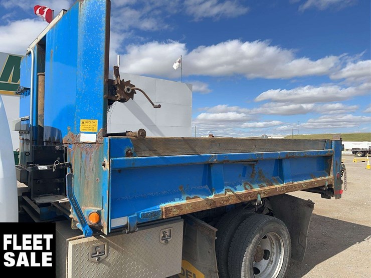 non-operable-2012-ram-5500-4x4-s/a-dump-truck-image-18