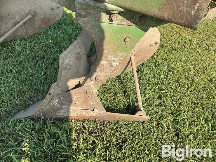 john-deere-rollover-plow-image-10