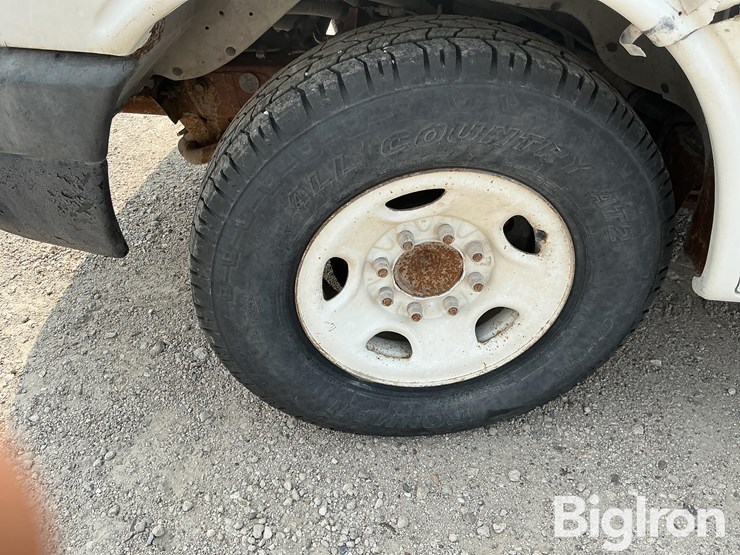 2020-chevrolet-express-g3500-image-19