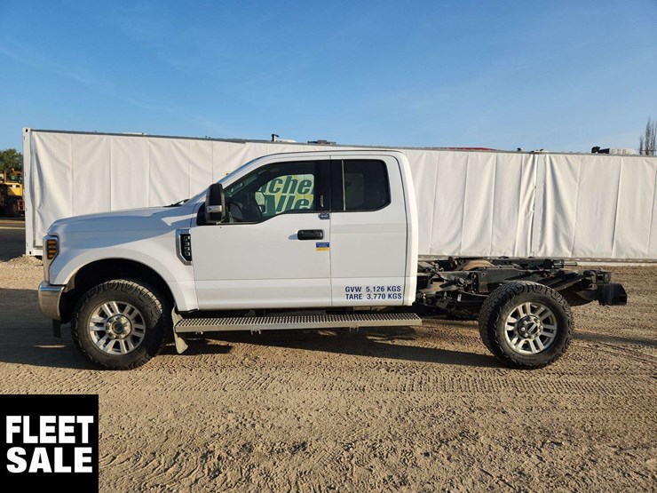 2018-ford-f350-image-19