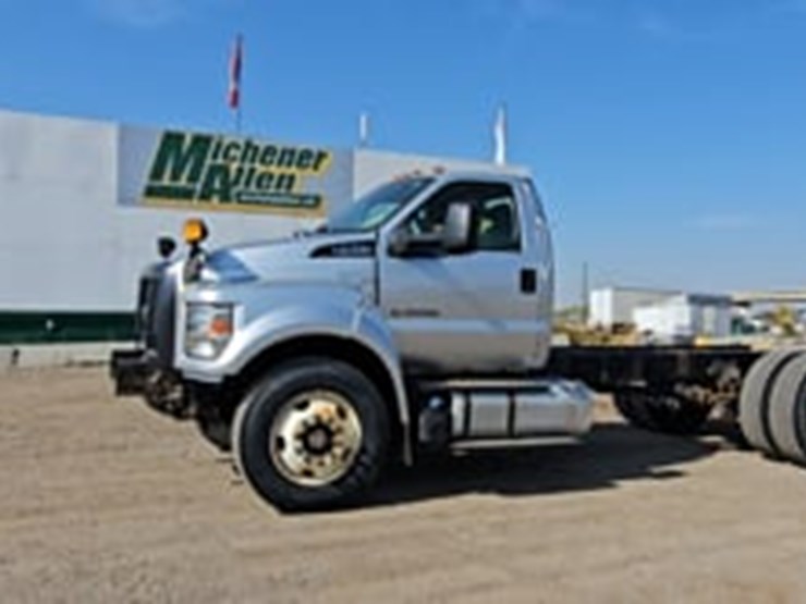2017-ford-f750-image-5