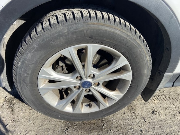 2017-ford-escape-se-image-29
