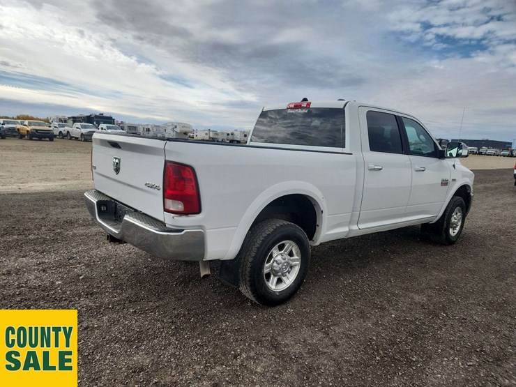 2012-ram-2500-laramie-image-4
