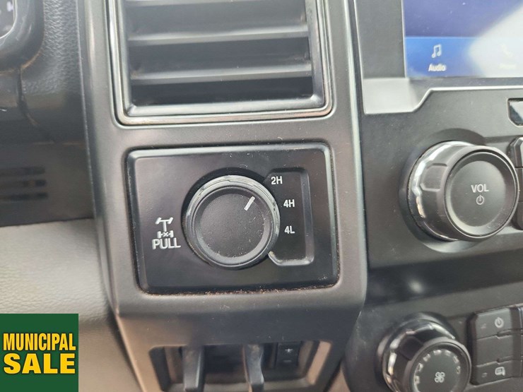 2020-ford-f350-image-21