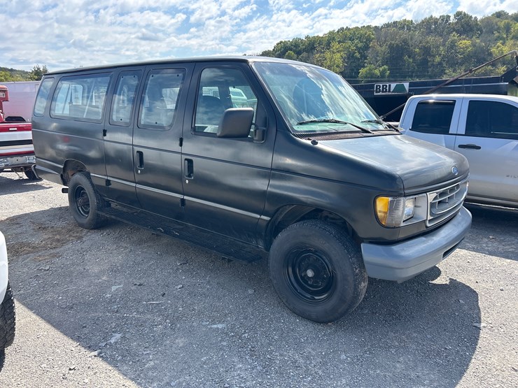 1997-ford-e350-image-1