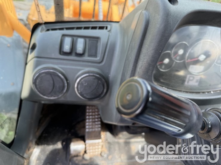 2011-hyundai-hl740-9-image-50
