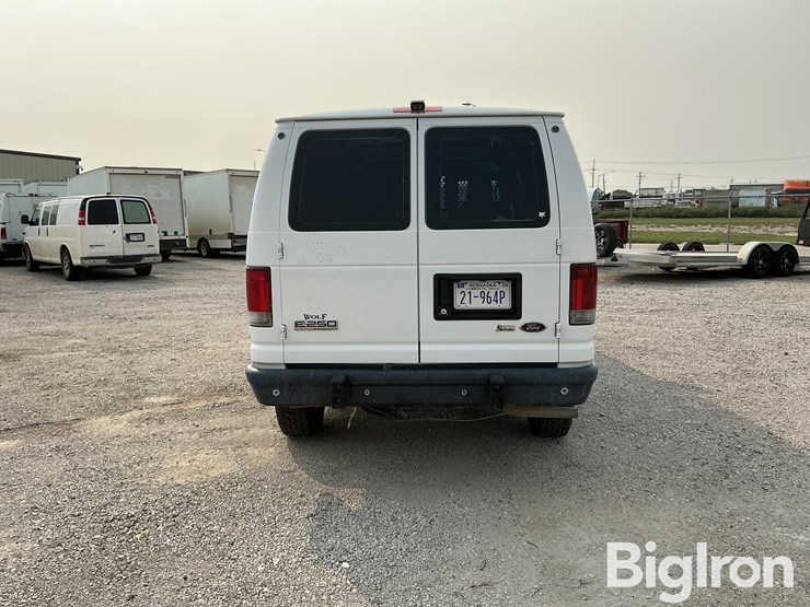 2010-ford-e250-image-6