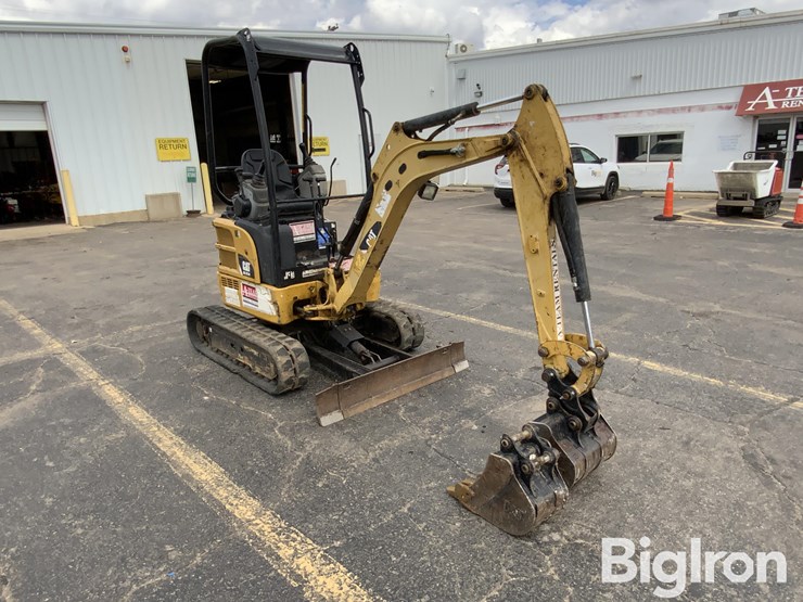 2015-caterpillar-301.7d-cr-image-3